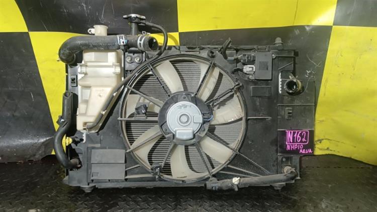 Радиатор основной Тойота Аква в Темрюке 116562