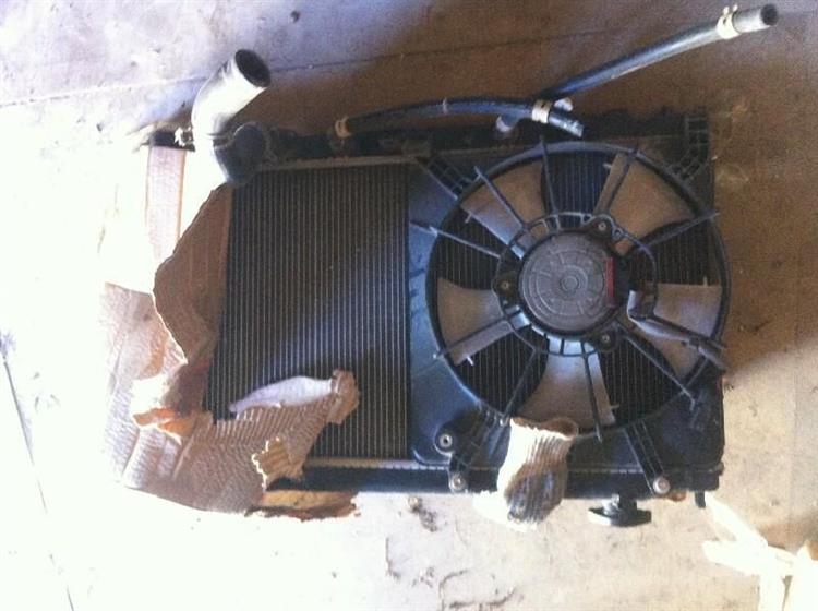 Радиатор основной Хонда Фит в Темрюке 1288