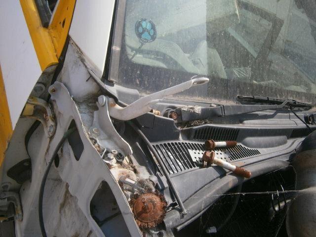 Решетка под лобовое стекло Тойота Хайлюкс Сурф в Темрюке 29488
